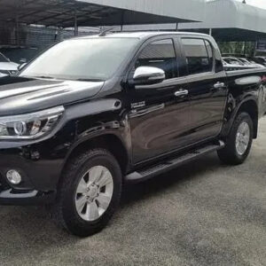 Used Toyota Hilux diesel pickup 4x4 double cabin available