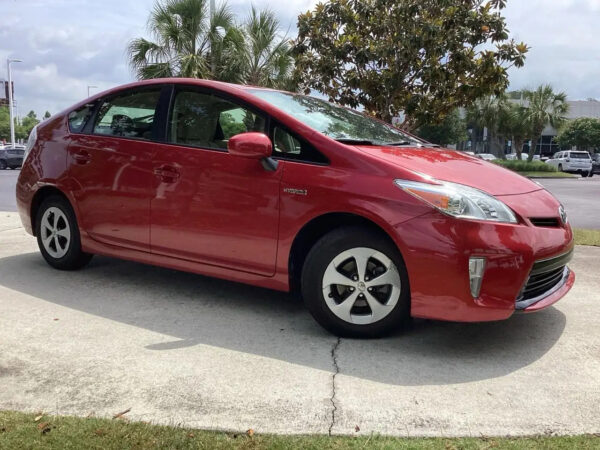 Used 2013 Toyota Prius LHD Low Mileage Automatic transmission - Image 2