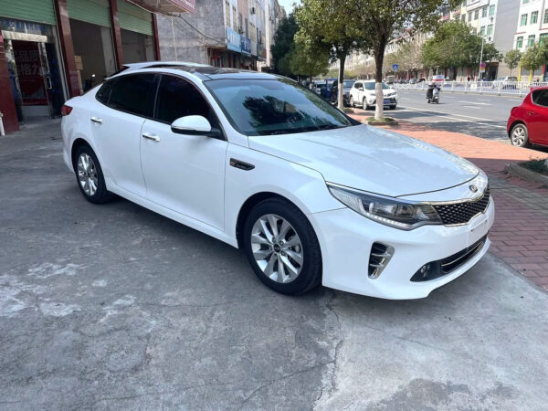 Hot 2012 2013 2014 2015 2016 Kia K5 1.6TLUXURY Midsize car left hand drive Sedan Chinese gasoline car used cars for sale - Image 3