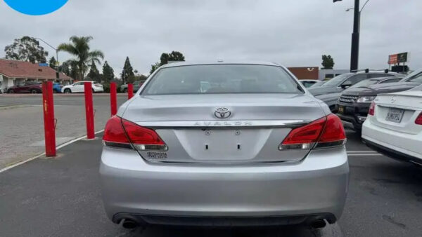 2012 Toyota Avalon Limited for sale - Image 3