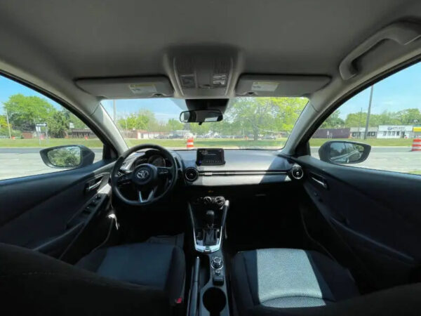 Used 2020 Toyota Yaris - Image 4