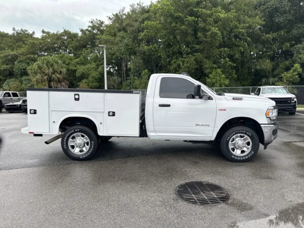 Used 2022 Ram 3500 Tradesman 4WD - Image 5