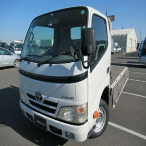 100% good condition TOYOTA DYNA Diesel Pickup Truck 4x4 FOR SALE